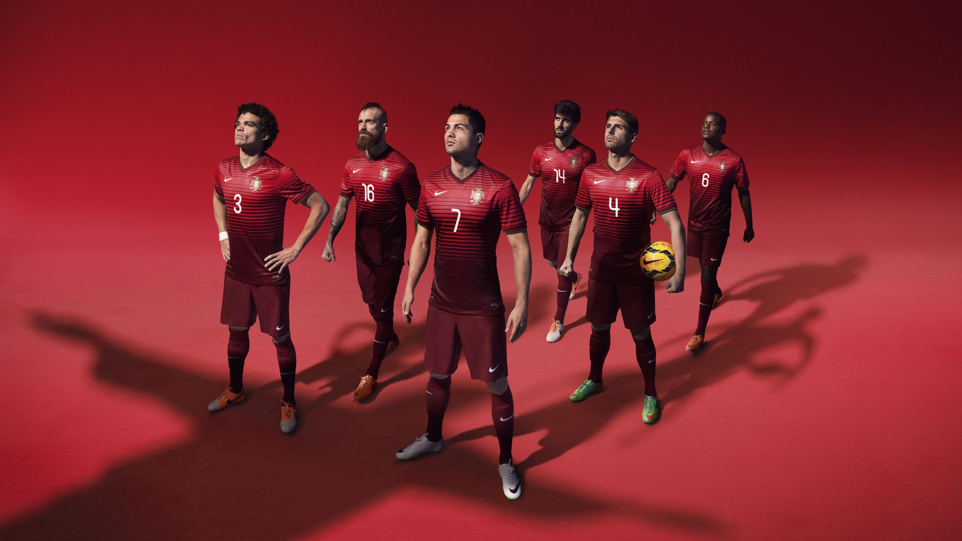 冰岛黑马神话终结,巴黎强势晋级书写年度焦点之战新章