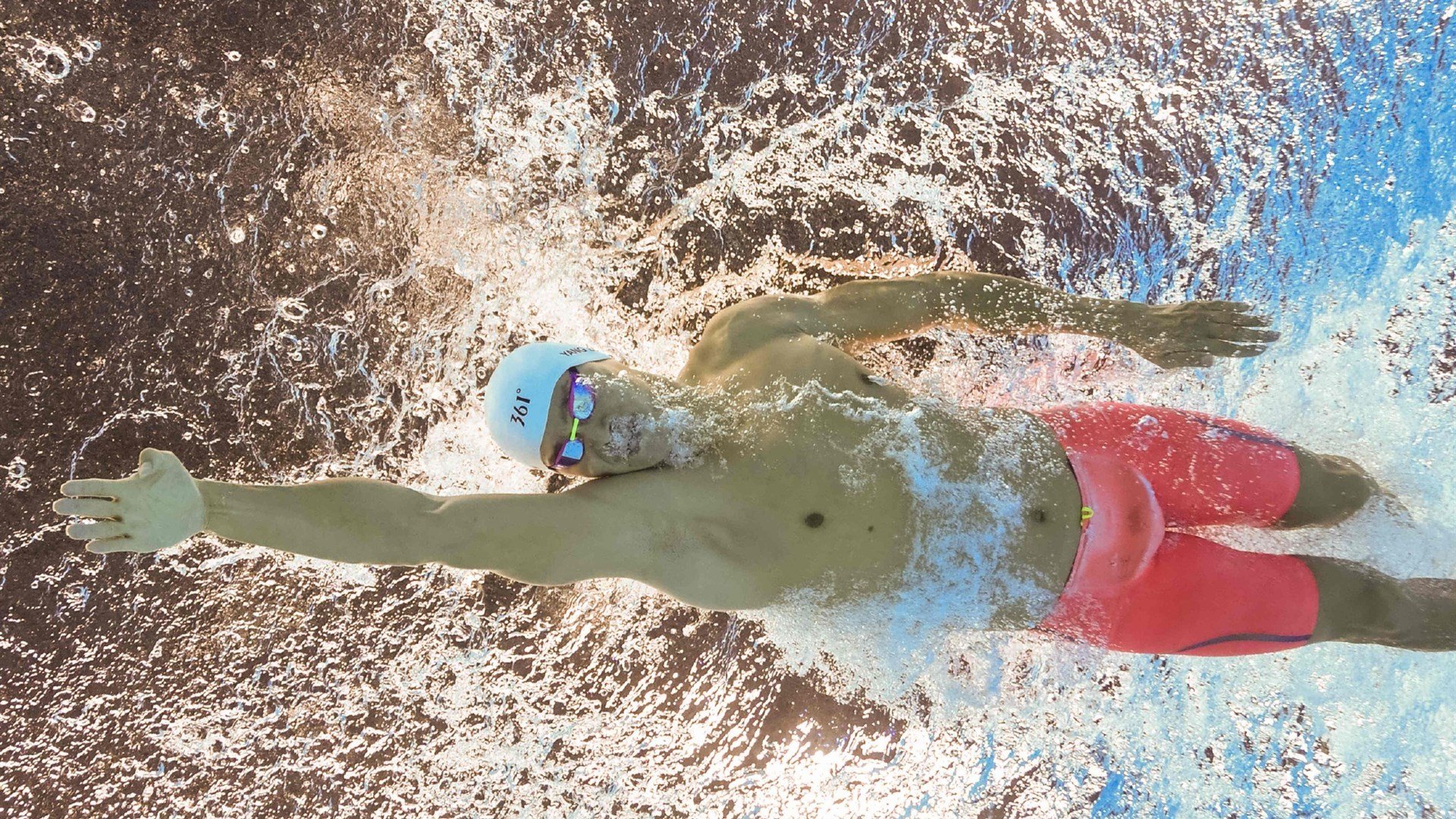 赛道新王诞生，拉塞尔率雷诺完胜威廉姆斯，刷新单圈纪录